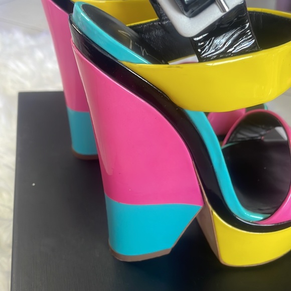 Giuseppe Zanotti Patent Leather Wedges - Picture 3 of 13